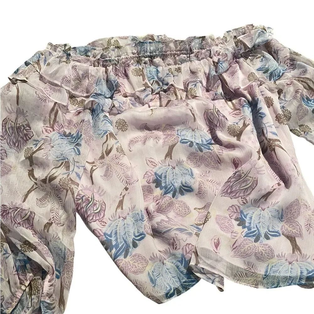 Vince Camuto size large Floral Off-Shoulder Blouse lined like new